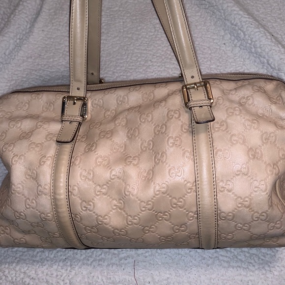 Gucci purse 🤪🤪 make and offer! - Picture 2 of 8